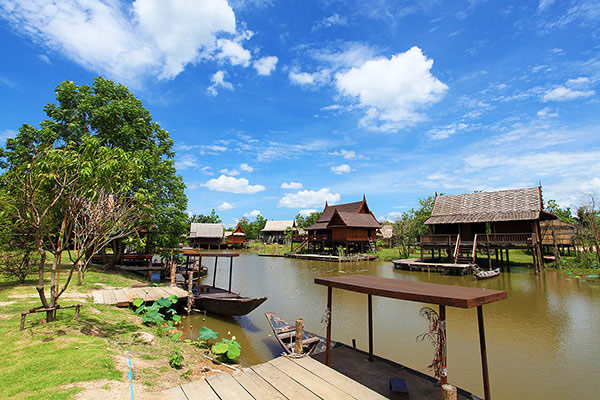 กองถ่าย พระนเรศวร ที่พักริมน้ำ